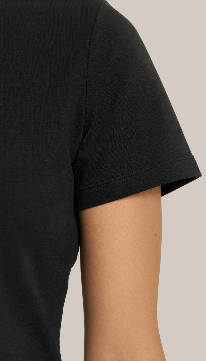 The Legacy Tee - Black - closeup2