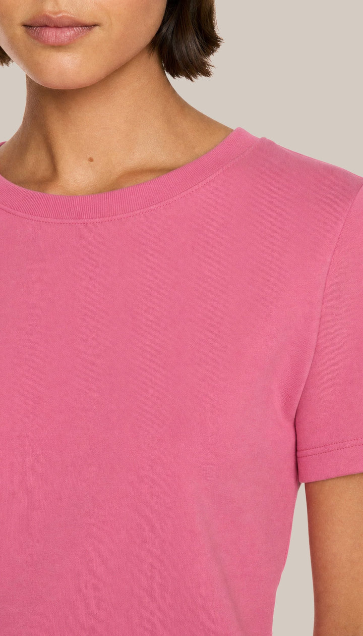 The Legacy Tee - Pink Punch - closeup1